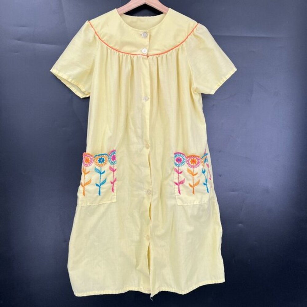 Vintage‎ Handmade house dress embroidered butter yellow kitchy flowers retro M